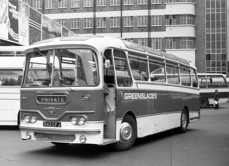  AEC Reliance 2MU3RV Harrington Cavalier (C37F) 1959 года  (фото 2 из 3)